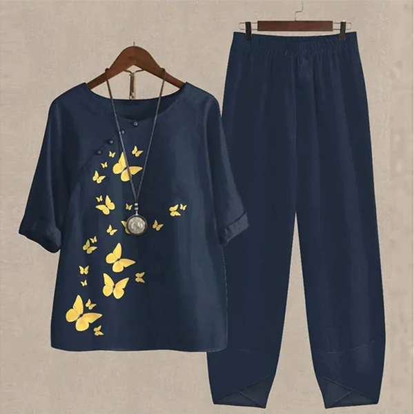 Chic floral ensemble with a flowy silhouette for graceful movement.