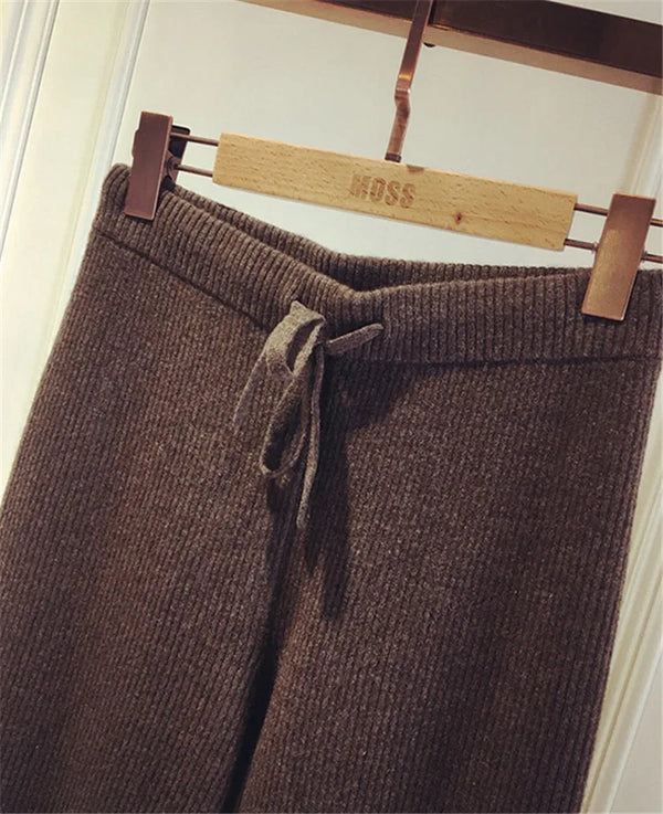 Luxe cashmere blend wide-leg pants for women, high-waist, soft knitted fabric, perfect for autumn and winter casual wear.