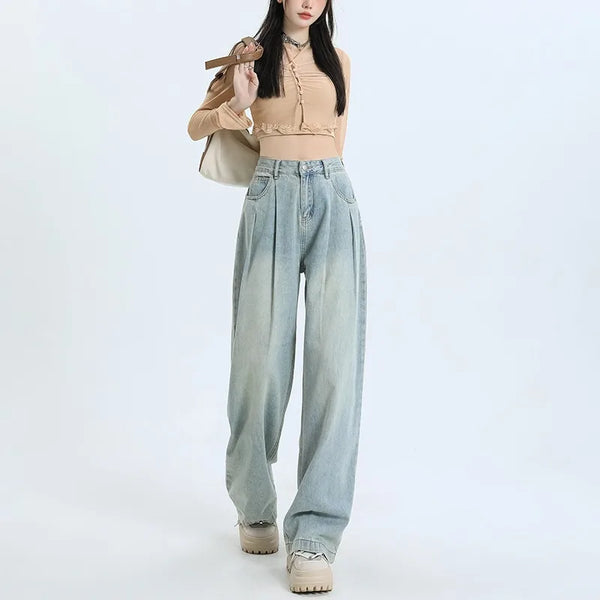 High-waist pleated wide leg jeans for women, featuring vintage style, comfort, and a relaxed fit in premium cotton.