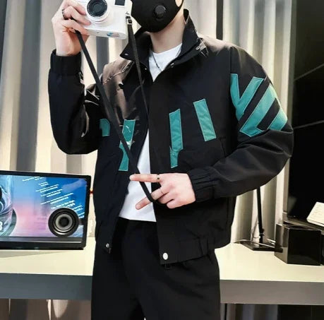 Stylish men's slim fit safari jacket in cotton-polyester blend for autumn and winter, featuring a stand collar and zipper clo