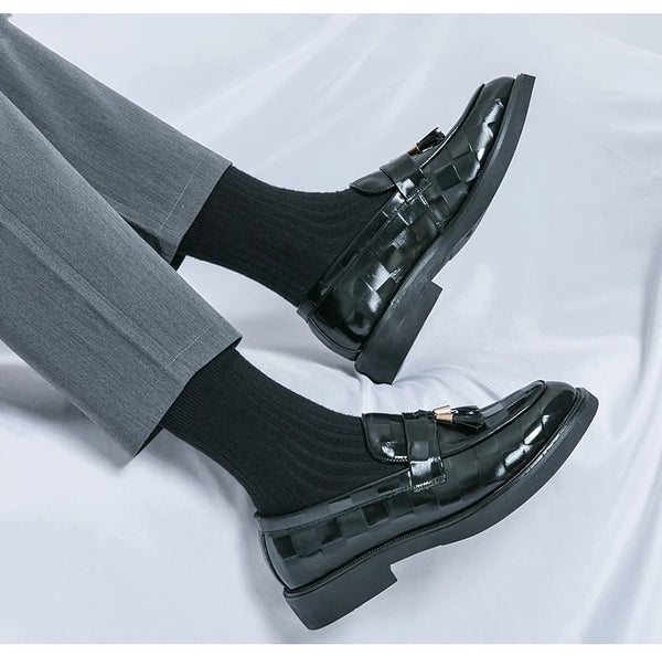 Durable and stylish black oxfords for professional occasions.