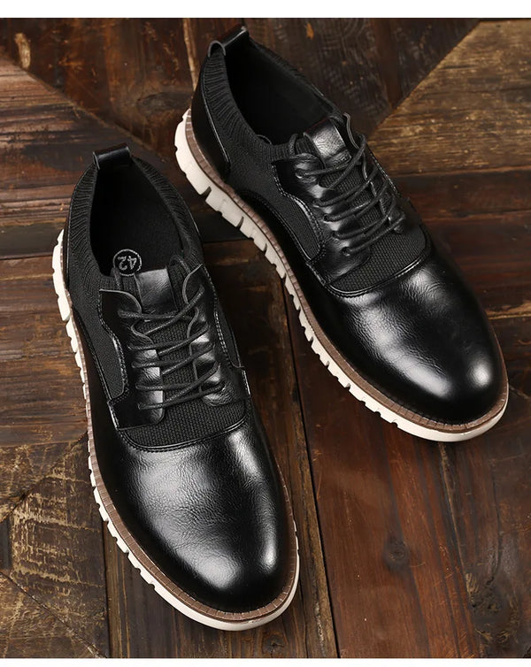 Elegant Men's Brogue Lace-Up Shoes - Soft Leather