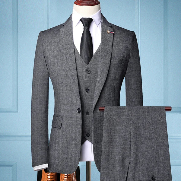Men's suit set in light gray, suitable for spring weddings and events.
