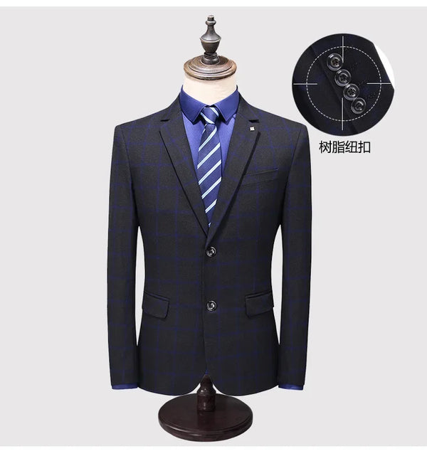 Comfortable fit suit that maintains elegance throughout the day, from meetings to toasts.