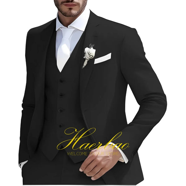 Elegant 3-piece men's suit for weddings, featuring a slim fit, single-breasted jacket, and pleated pants for formal events.