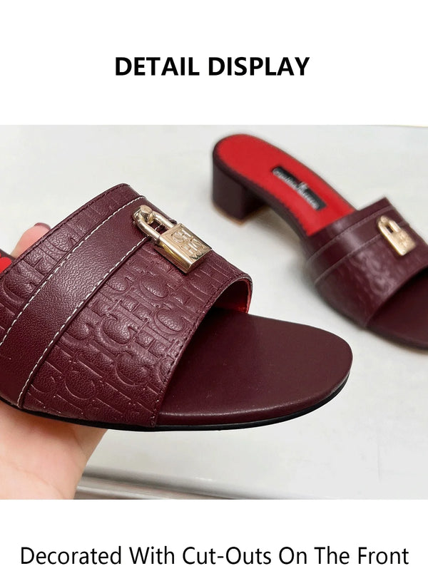 Women's flat heel sandals with nostalgic design perfect for casual weekend wear