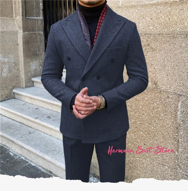 Elegant men’s 2-piece double-breasted suit set in premium polyester for autumn and winter business attire and formal events.