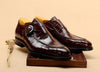 Stylish black leather Oxford shoes ideal for weddings and banquets.