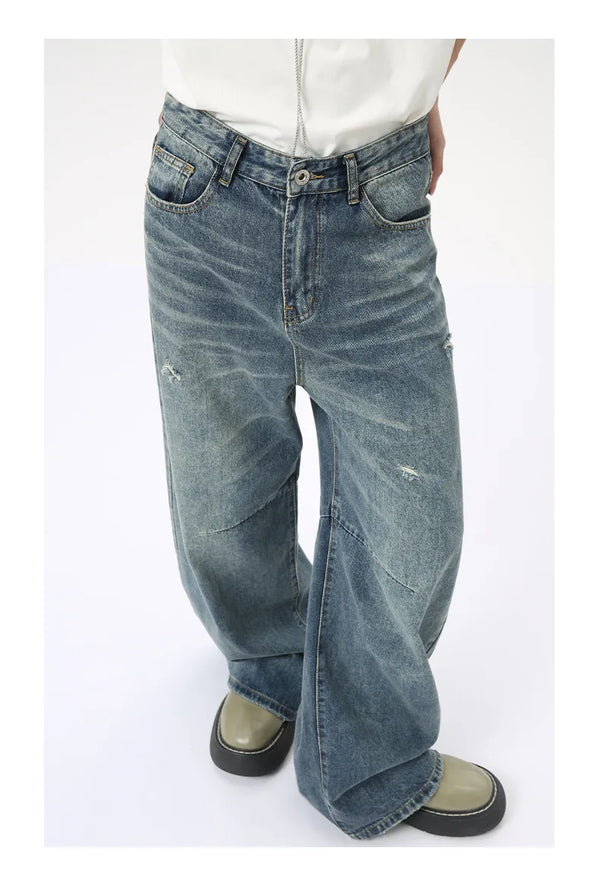 Comfortable wide leg jeans in washed blue featuring premium denim fabric