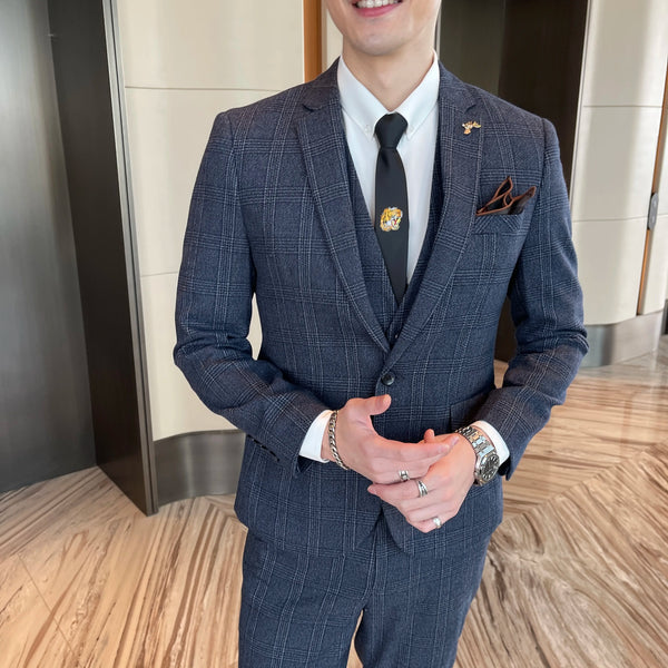 Close-up of the plaid pattern on the Autumn Charisma suit jacket.