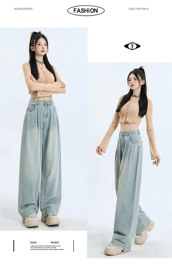 High-waist pleated wide leg jeans for women in premium cotton, offering comfort and vintage-inspired style for any occasion.