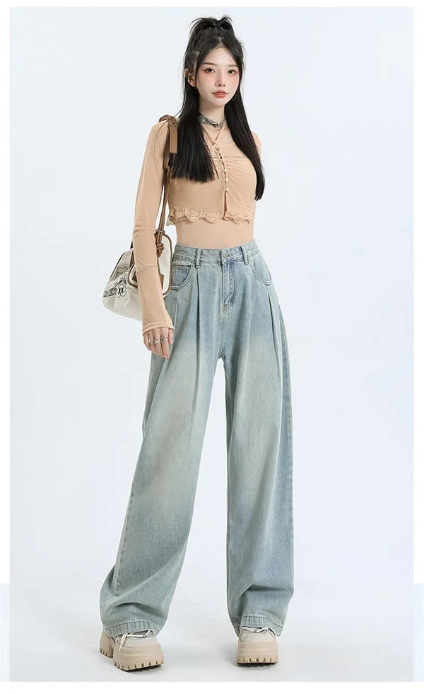 High-waist pleated wide leg jeans for women, combining retro style and modern comfort in premium cotton with slight stretch.