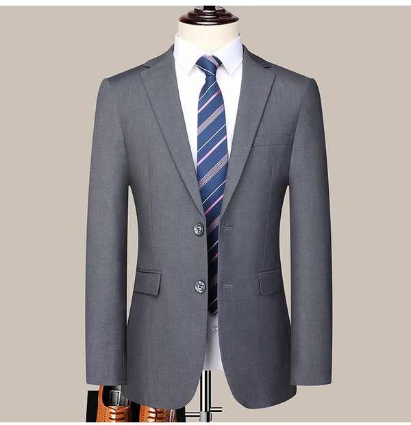 Elegant men's formal suit in dark blue, perfect for evening events.
