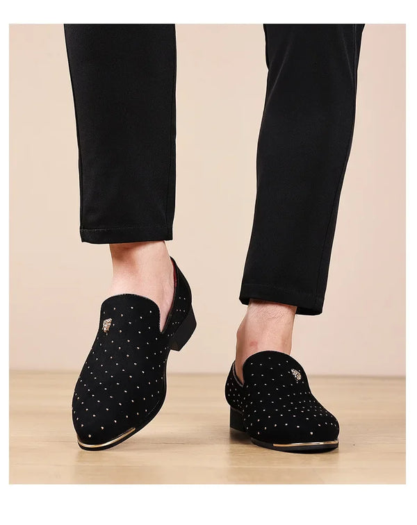 Comfort fabric lining in men's loafers, ensuring a soft and cozy fit.