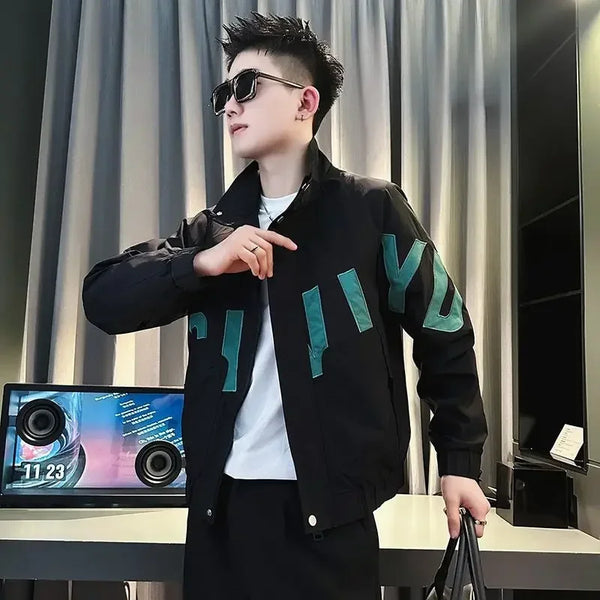 Stylish men's slim fit safari jacket for autumn and winter, featuring a stand collar and zipper closure in a durable cotton b