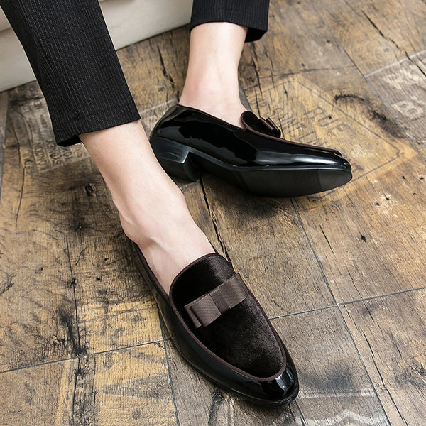 Timeless pointed toe dress shoes in luxurious black for grooms.