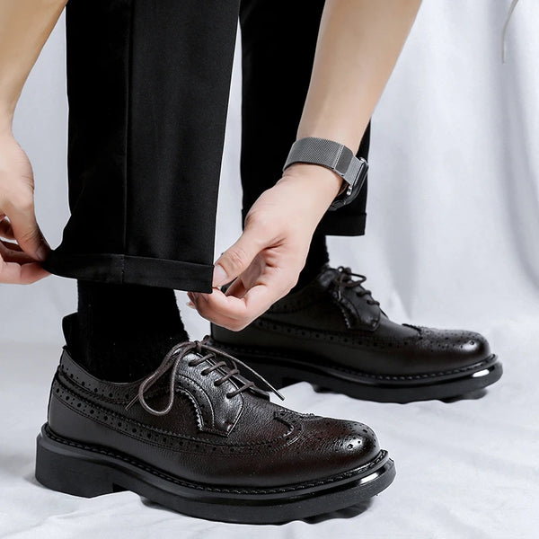 Black leather Oxford shoes ideal for parties and formal occasions.
