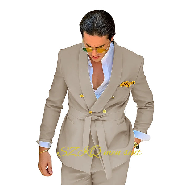 Elegant men's wedding suit featuring a double-breasted jacket and matching trousers, crafted from premium wool for comfort.