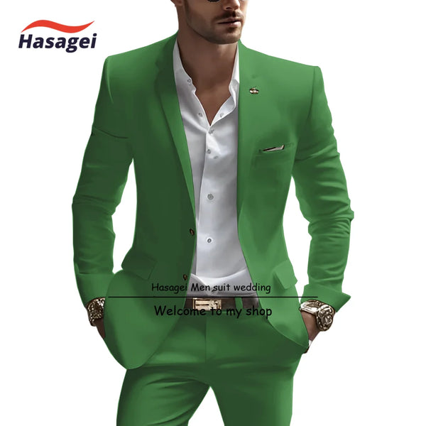 Elegant white summer suit for men, slim fit with notch lapel, perfect for weddings and business events.