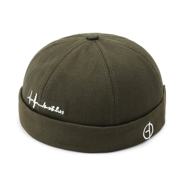 Streetwear skullcap in black with customizable adjustable closure