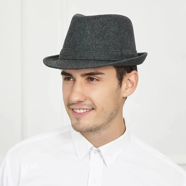 Stylish winter hat for men, featuring a refined British style and warm material.