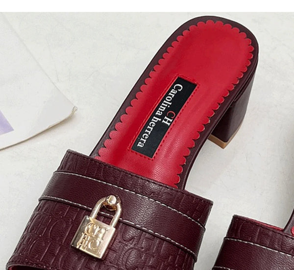 Low heel flat sandals with vintage-inspired print and true-to-size comfortable fit