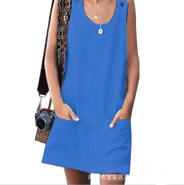 Loose fit cotton linen dress with early 2000s streetwear vibe