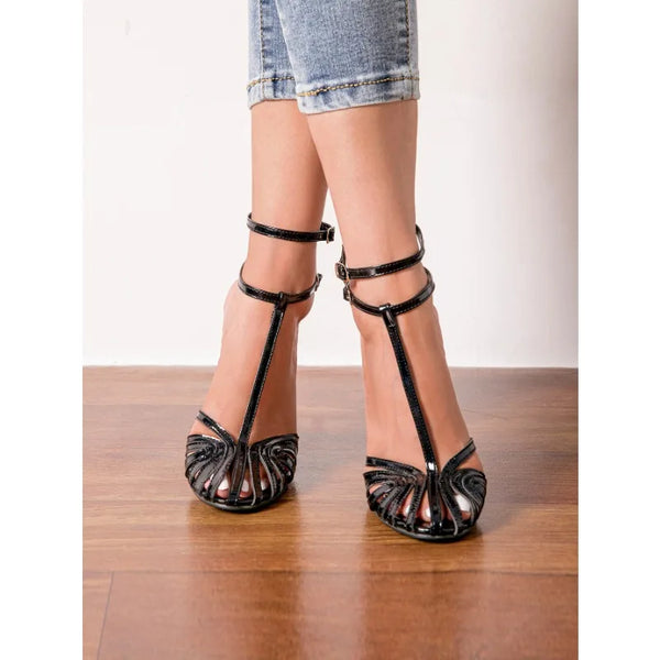 High-quality PU upper transparent sandals with thin heels.