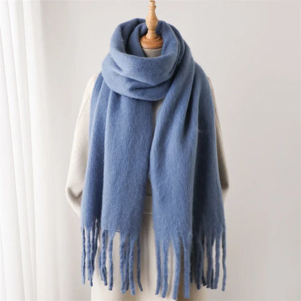 Chic cashmere-feel scarf in muted lavender with thick fabric.