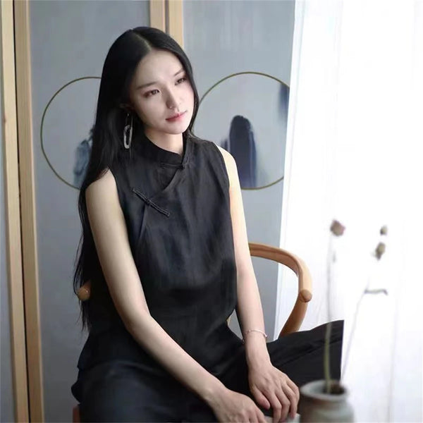 Versatile linen top transitioning from casual to evening wear.