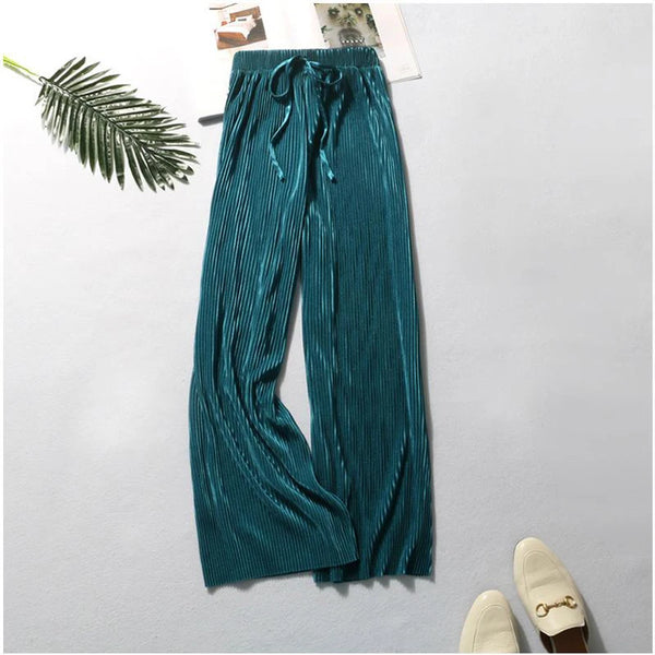Chic wide leg summer pants for women in ice silk, pleated design, perfect for casual outings and warm weather comfort.
