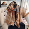 Double-sided women's scarf in elegant design, ideal for casual and formal outfits.