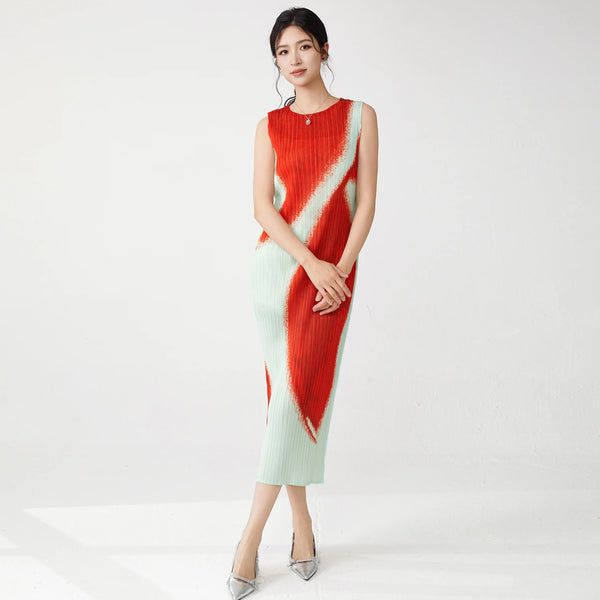 Pullover dress with no fuss, perfect for easy summer styling.