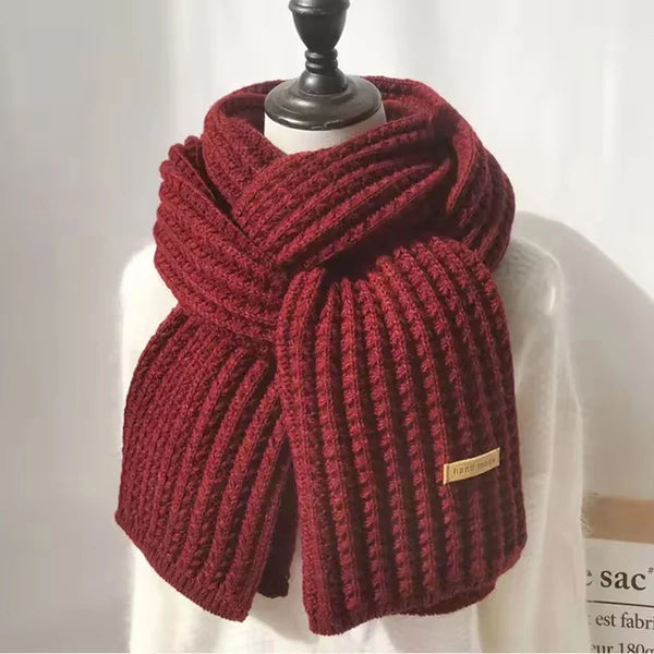 Unisex winter scarf in a solid color, perfect for any outfit.