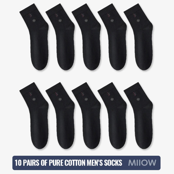 Seamless Comfort Socks in olive green, versatile for various outfits.