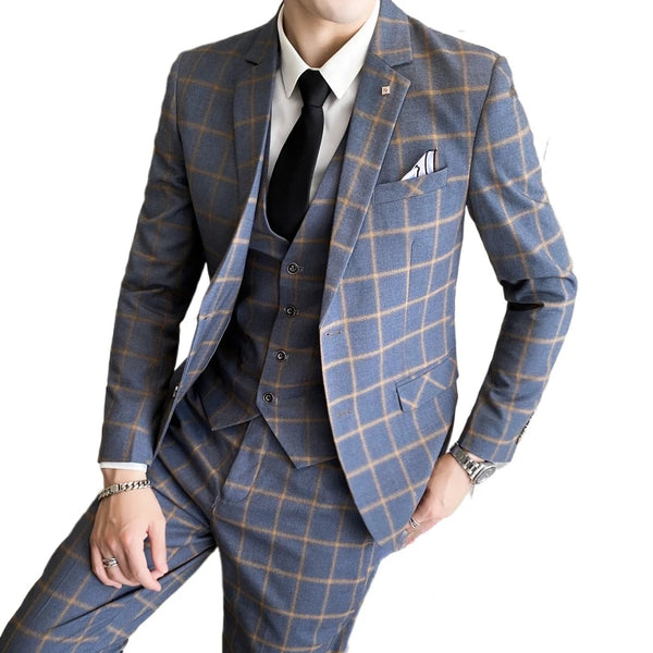 Slim fit men's suit made from polyester and viscose blend for comfort and elegance.