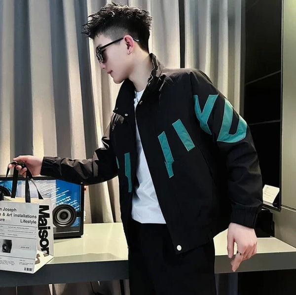 Stylish men's slim fit safari jacket in cotton-polyester blend for autumn and winter, featuring a stand collar and zipper clo