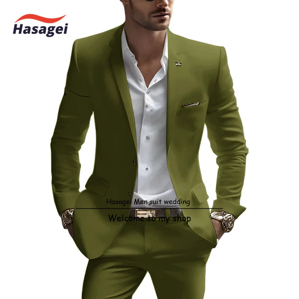 Elegant white summer suit for men, slim fit with notch lapel, perfect for weddings and business events, crafted from wool.