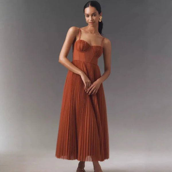 High-waist evening dress with stretchy polyester fabric and sophisticated pleated design