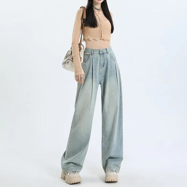 High-waist pleated wide leg jeans for women in premium cotton, offering comfort and vintage-inspired style for any occasion.