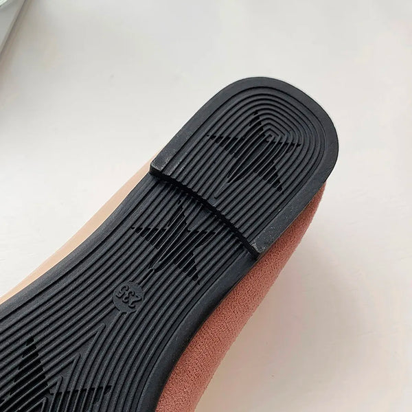 Detail of soft knitted fabric molding to foot shape for personalized comfort