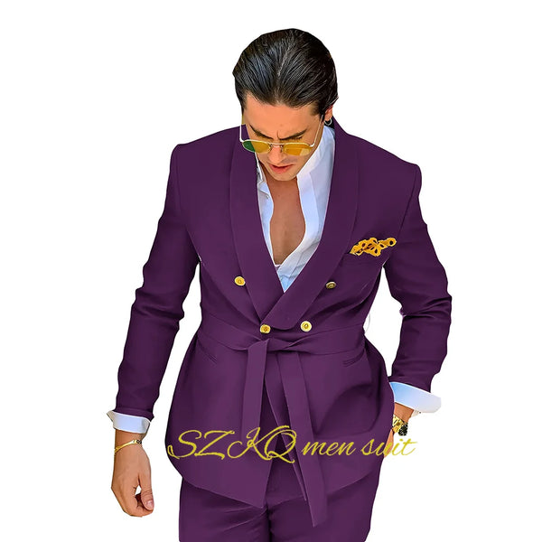 Elegant men's wedding suit, double-breasted 2-piece, tailored wool, perfect for grooms and formal occasions.