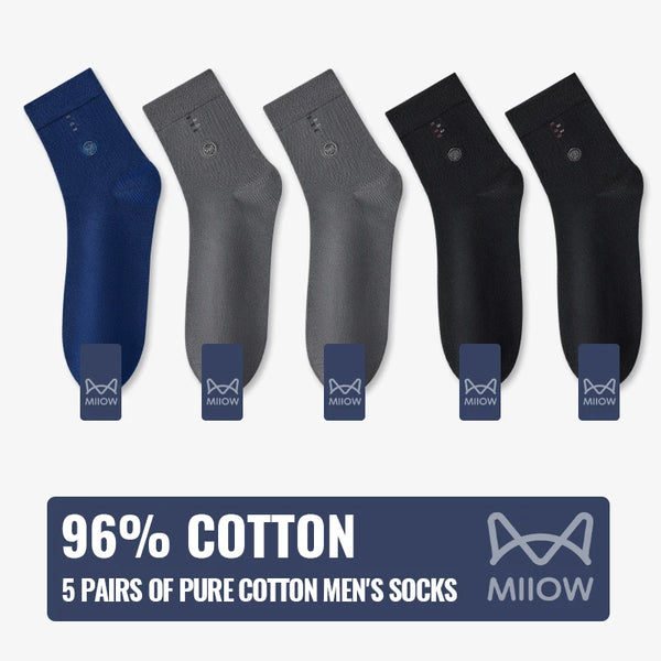 Seamless Comfort Socks in light blue, ideal for everyday wear.