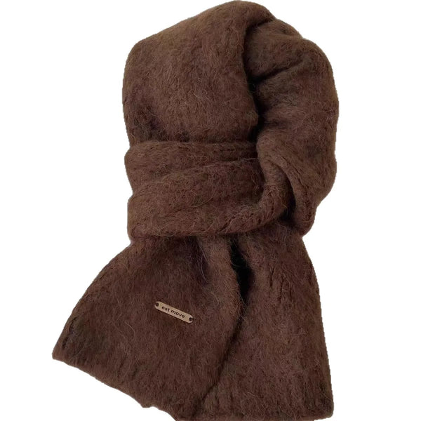Lightweight yet warm mink fur scarf, ideal for autumn and winter fashion accessories.