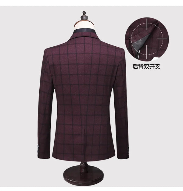 Chic casual suit set in a refined grid pattern, ideal for both boardroom and banquet settings.