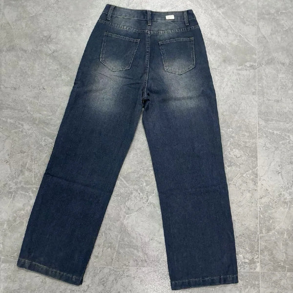 Chic wide leg denim jeans for women in vintage style, featuring mid-rise fit, zipper closure, and functional pockets.
