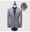 Men's suit in a breathable polyester-viscose blend, ensuring comfort during festivities.