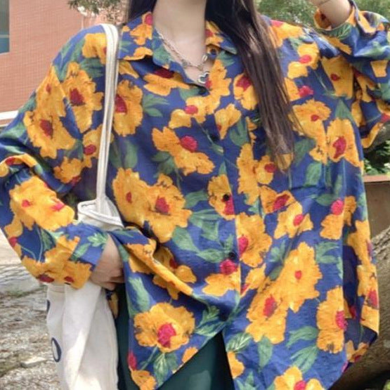 Trendy Patterned Loose Fit Top for Women - Button Print Style