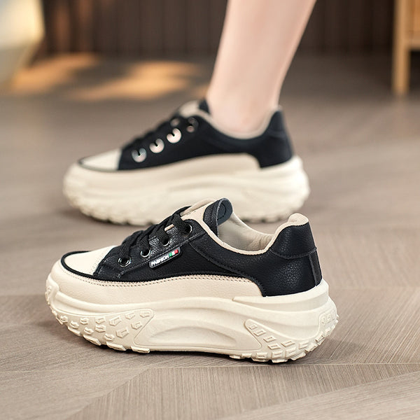 Trendy Lightweight Korean Style Running Shoes in Black, White, and Red with Color-Matching Design suitable for Casual or Athletic Wear.