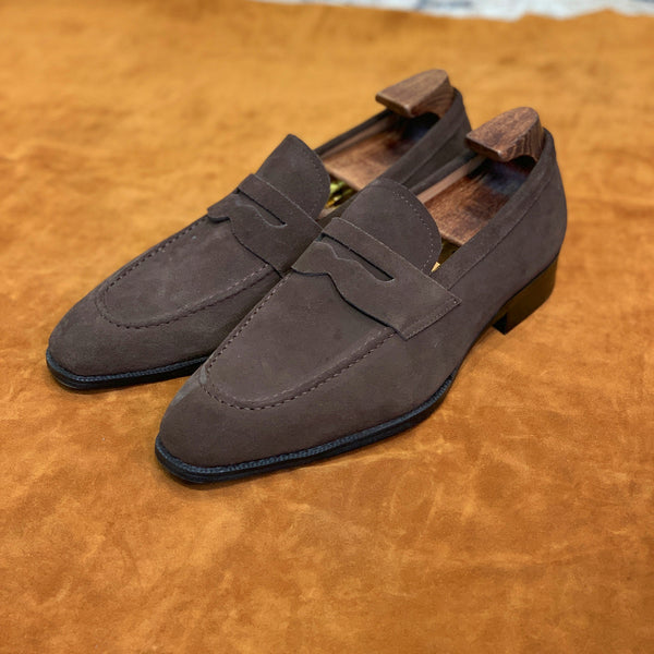 Men's Stylish Velvet Square Scalp Leather Boat Shoes in Classy Brown with Mid-Height Heel for Comfortable Style